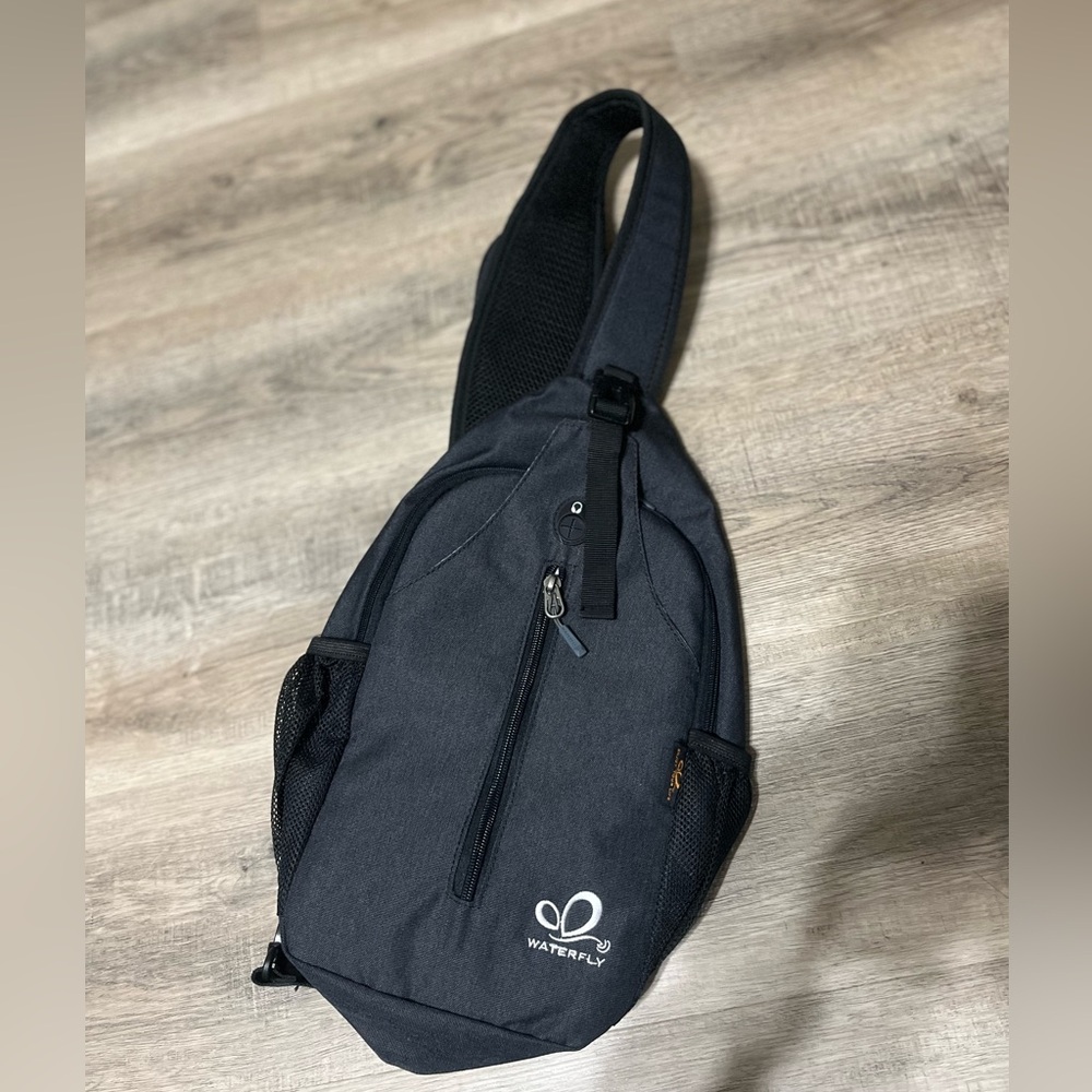 Water fly sling bag